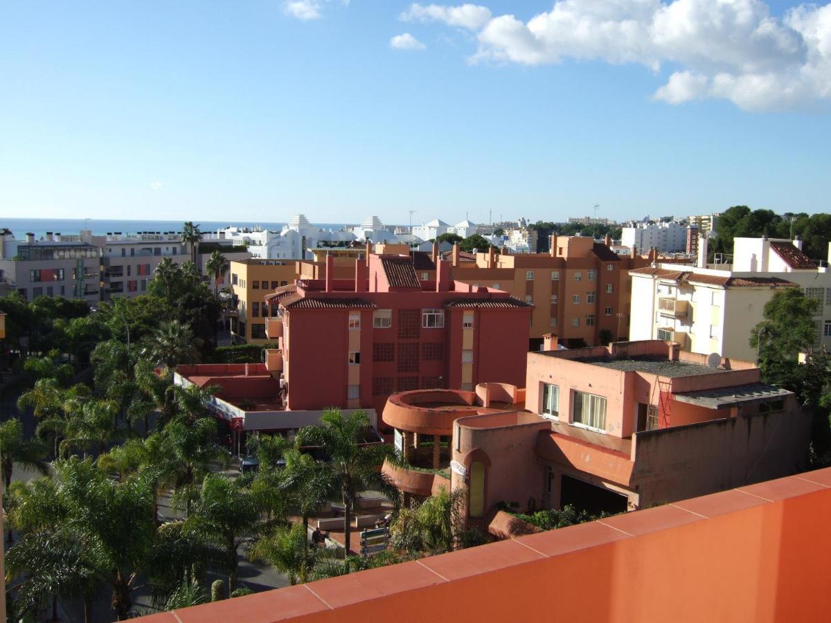 Hostal La Palmera Torremolinos Bagian luar foto