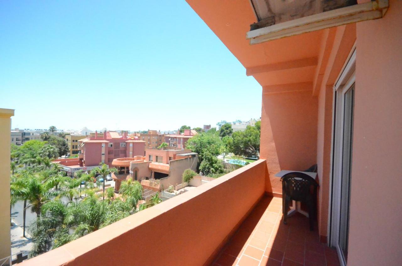 Hostal La Palmera Torremolinos Bagian luar foto
