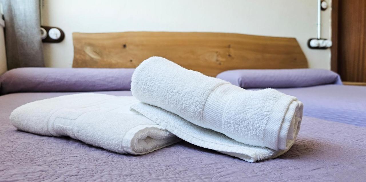 Hostal La Palmera Torremolinos Bagian luar foto