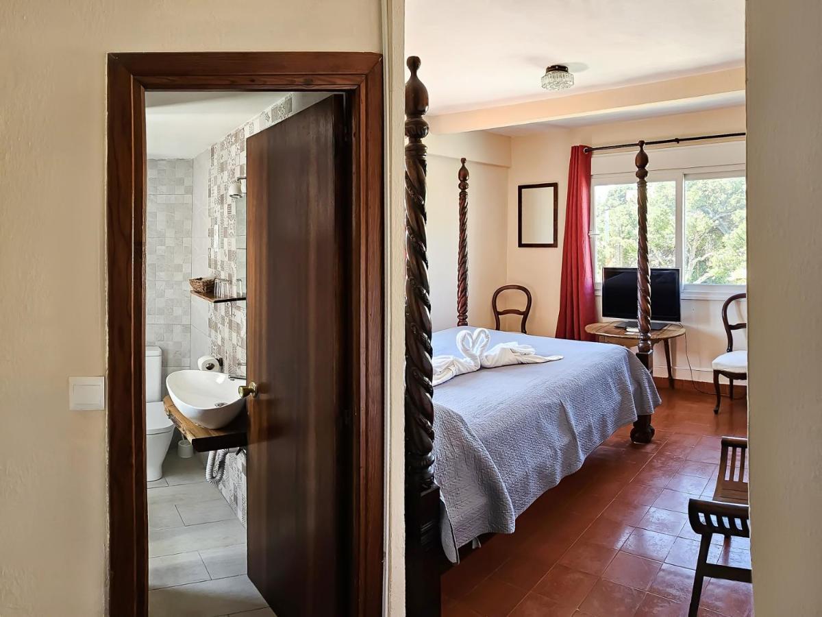 Hostal La Palmera Torremolinos Bagian luar foto