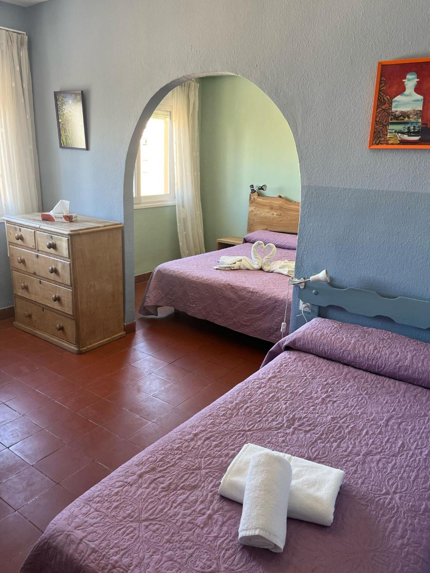 Hostal La Palmera Torremolinos Bagian luar foto